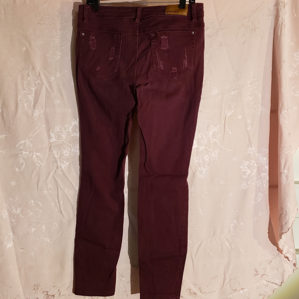 Dollhouse Ripped Jeans - Picture 3 of 3